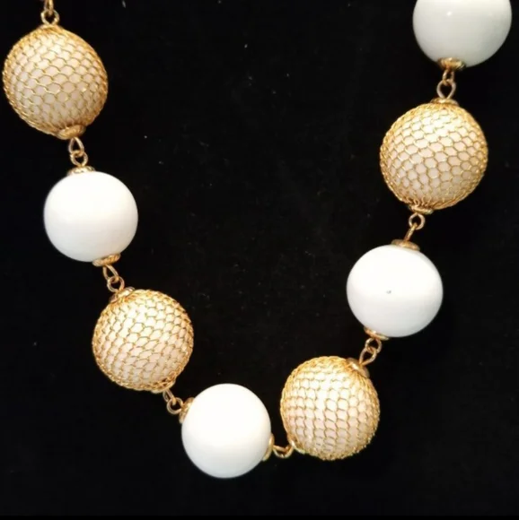 VTG 80s TRIFARI Gold-Toned Caged Chunky White Lucite Bead Necklace Adj. 27-33" L - Picture 2 of 5